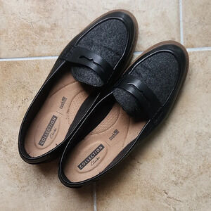 Clark's Riasie Eletta Penny Black Loafers size US 9